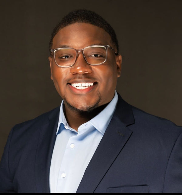 Headshot of Caleb Hardy